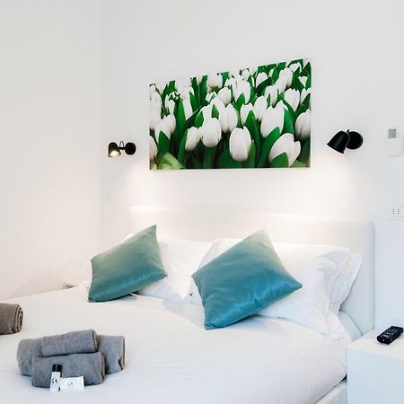 White Loft Como Central - The House Of Travelers Exterior foto