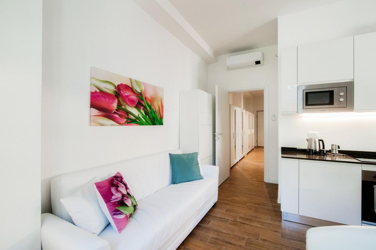 White Loft Como Central - The House Of Travelers Exterior foto
