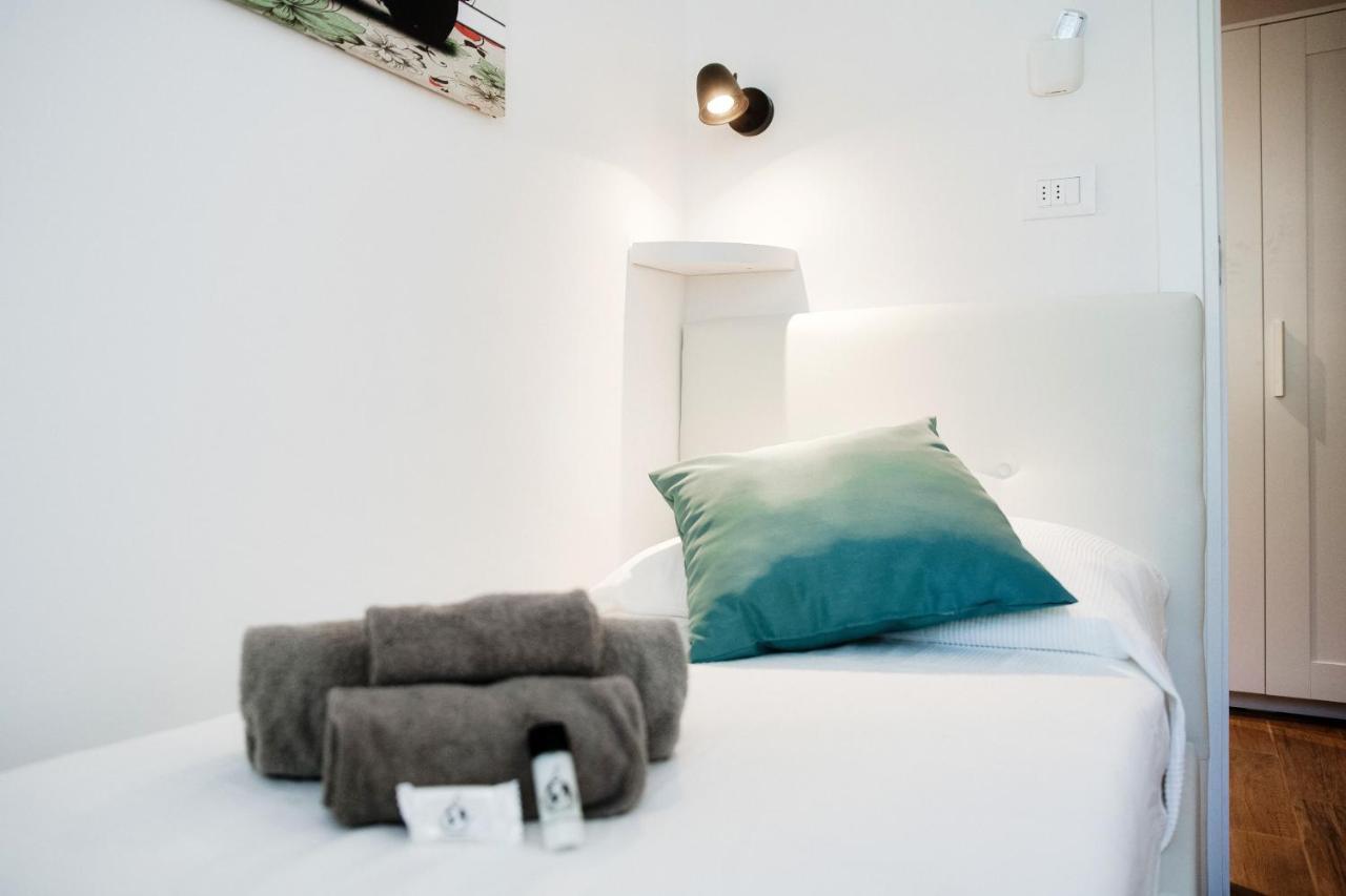 White Loft Como Central - The House Of Travelers Exterior foto